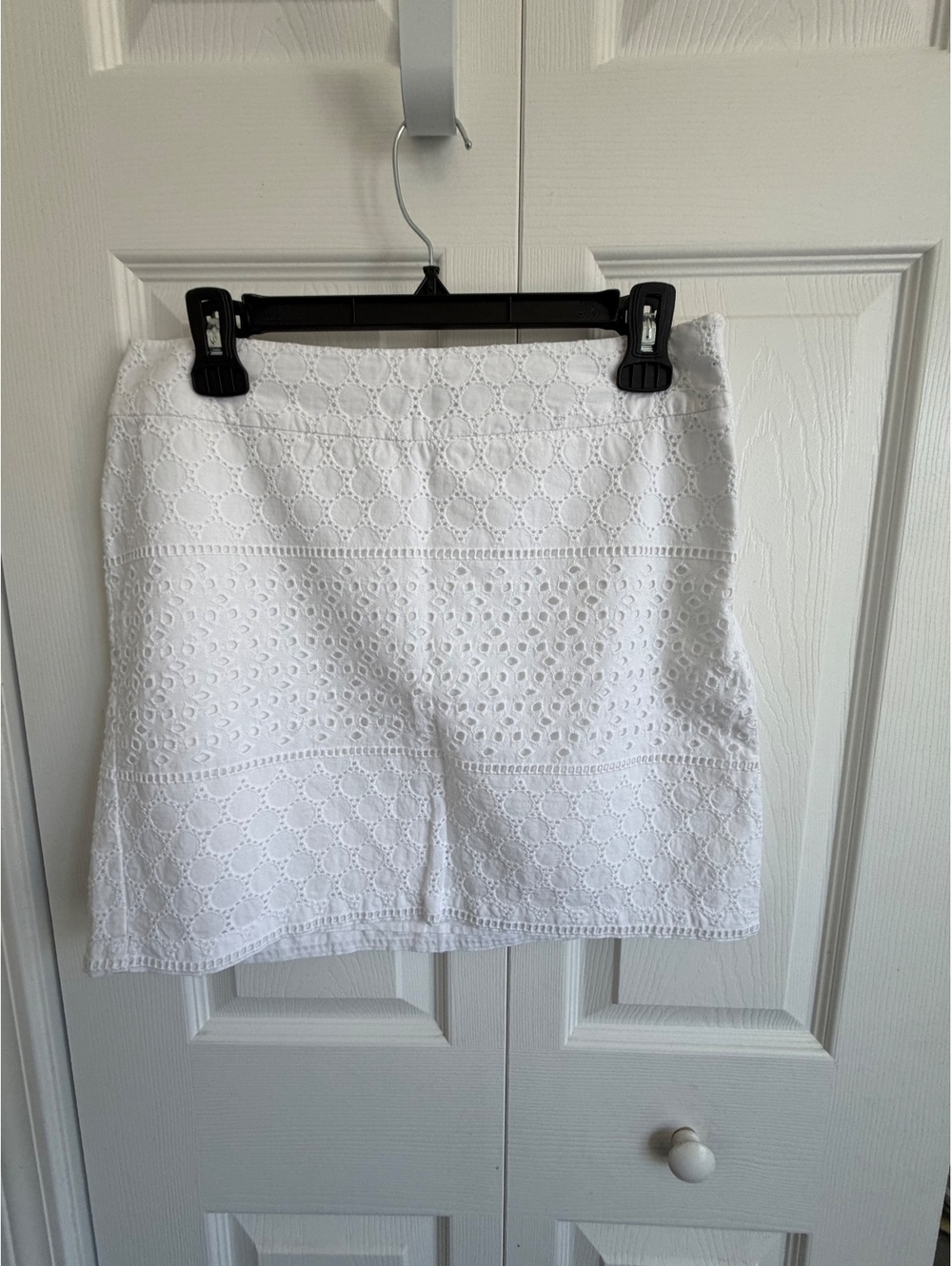 Banana Republic Women's White Eyelet Lace Mini Skirt Size 8